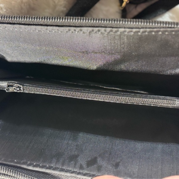 Embroidered purse - Picture 6 of 6